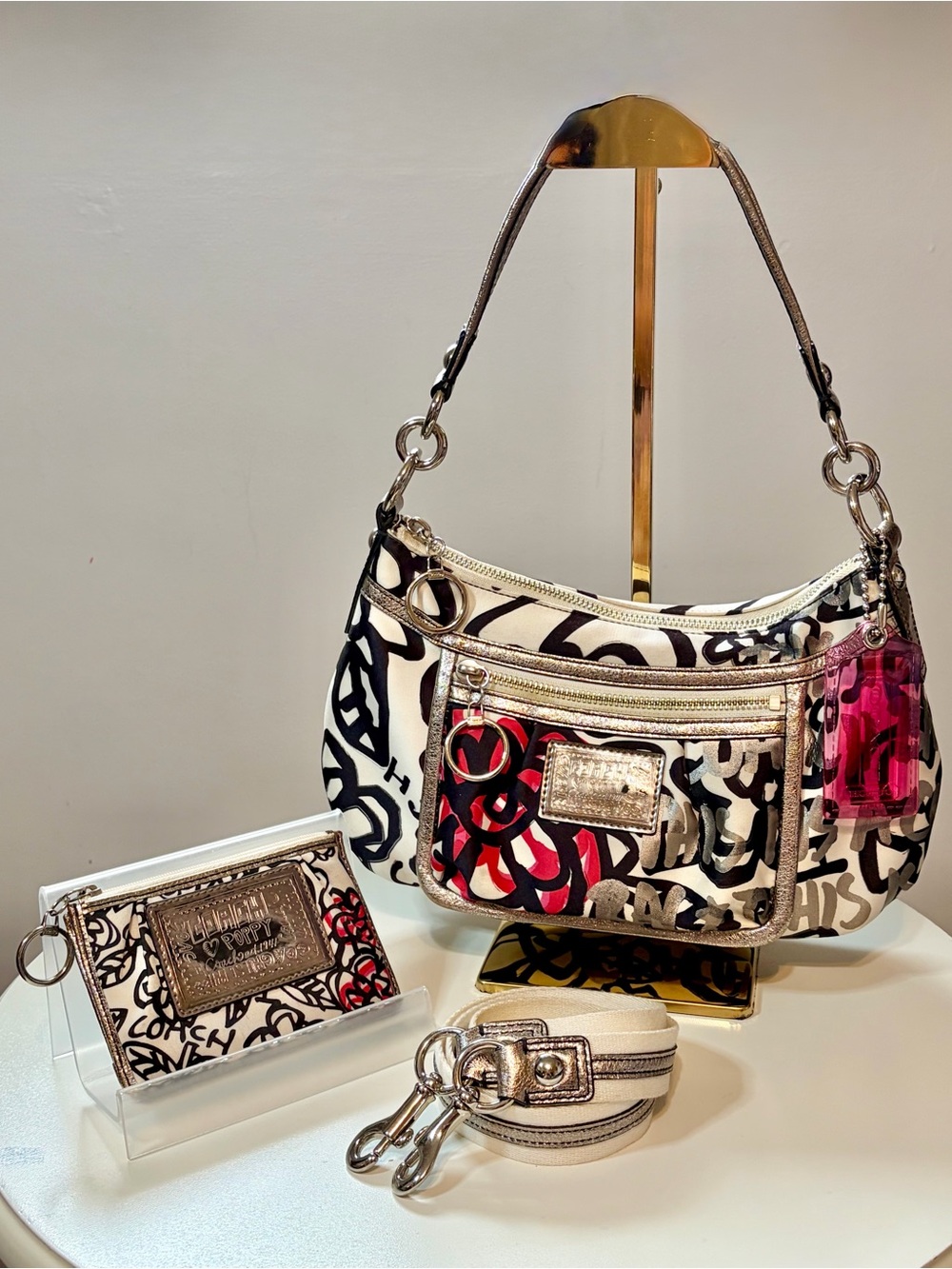 Coach Poppy Daisy Graffiti Shoulder Crossbody & Keyring Wallet White Pink Black